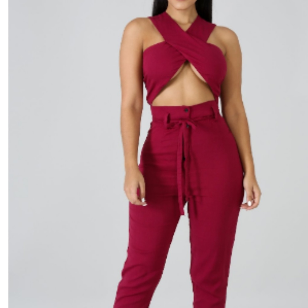 Crop top and high waist Pants